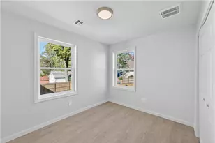 165 Rounds Ave, Providence, RI 02907 - Photo 15