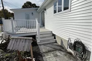 535 Hancock St, Tiverton, RI 02878 - Photo 3