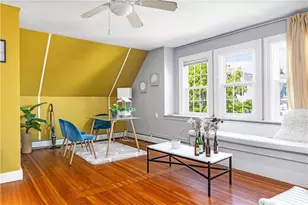 21 Elton St, Providence, RI 02906 - Photo 3