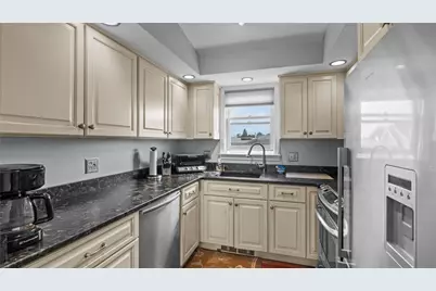 492 Thames Street #4, Newport, RI 02840 - Photo 11