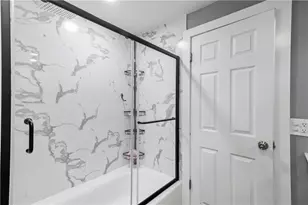 10 Renehan St, West Warwick, RI 02893 - Photo 13