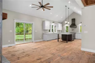 369 Hunting House Rd, Glocester, RI 02857 - Photo 17