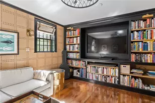 35 Second St, Newport, RI 02840 - Photo 9