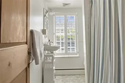 35 Second Street, Newport, RI 02840 - Photo 27