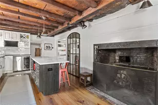 35 Second St, Newport, RI 02840 - Photo 5