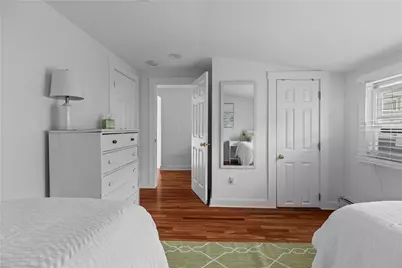 19 Warren Avenue #19, Middletown, RI 02842 - Photo 17