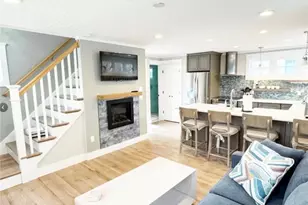 21 Warren Ave, Middletown, RI 02842 - Photo 3