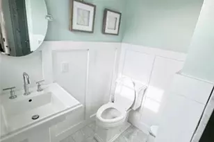 21 Warren Ave, Middletown, RI 02842 - Photo 13