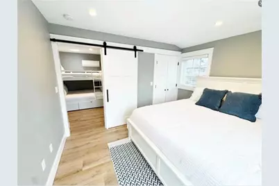 21 Warren Avenue #21, Middletown, RI 02842 - Photo 11