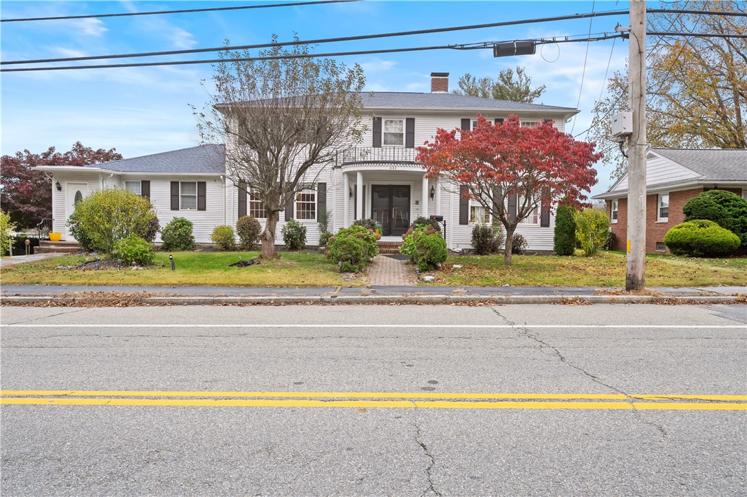 446 Budlong Rd, Cranston, RI 02920 - MLS 1396052 - Coldwell Banker