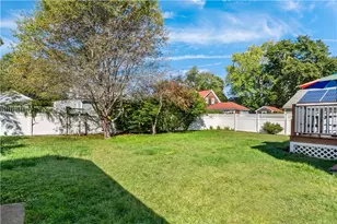 50 Redland Ave, East Providence, RI 02916 - Photo 27