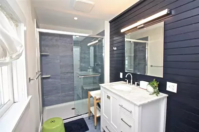 700 Thames Street, Newport, RI 02840 - Photo 25