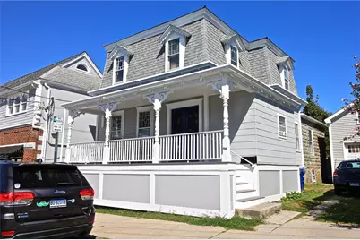 700 Thames Street, Newport, RI 02840 - Photo 1