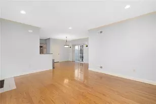 29 Fairview Ave, West Warwick, RI 02893 - Photo 7