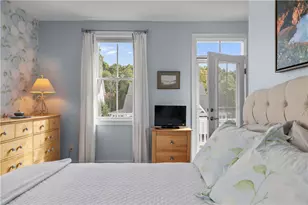 50 Kettle Point Ave, East Providence, RI 02914 - Photo 21