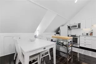 8 Brenton Rd, Newport, RI 02840 - Photo 9