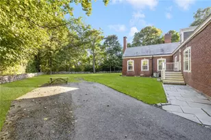 8 Brenton Rd, Newport, RI 02840 - Photo 19