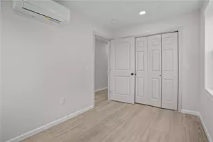 53 Comstock Ave, Providence, RI 02907 - Photo 37