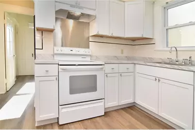 862 Charles Street, North Providence, RI 02911 - Photo 7