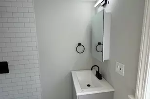 4 Shaws Ln, Bristol, RI 02809 - Photo 9