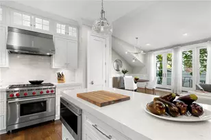 50 School St, Newport, RI 02840 - Photo 17