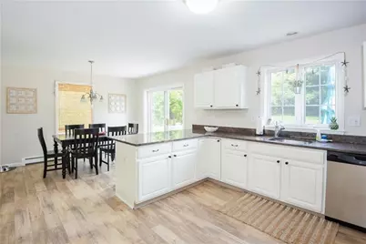 663 Aquidneck Avenue, Middletown, RI 02842 - Photo 11