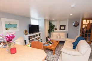 11 Crescent Rd, Middletown, RI 02842 - Photo 9