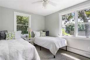 11 Crescent Rd, Middletown, RI 02842 - Photo 21