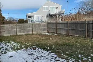 17 Crescent Rd, Middletown, RI 02842 - Photo 21