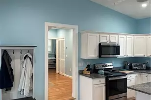 17 Crescent Rd, Middletown, RI 02842 - Photo 3