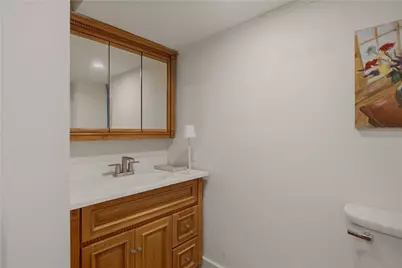 554 East Main Road, Middletown, RI 02842 - Photo 13
