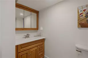 554 E Main Rd, Middletown, RI 02842 - Photo 13