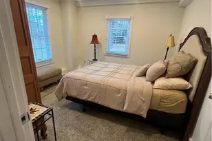 554 E Main Rd, Middletown, RI 02842 - Photo 9