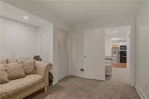 554 E Main Rd, Middletown, RI 02842 - Photo 19