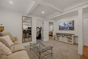 554 E Main Rd, Middletown, RI 02842 - Photo 3