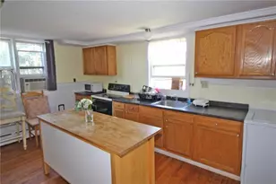 32 Ann St, Newport, RI 02840 - Photo 13