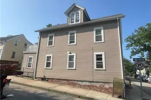 27 Mt Vernon St, Newport, RI 02840 - Photo 3