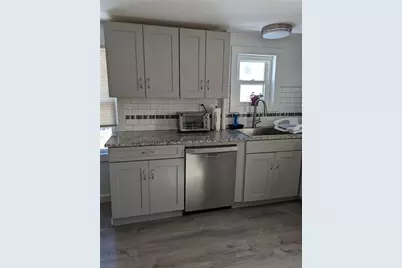 27 Mount Vernon Street #2, Newport, RI 02840 - Photo 11