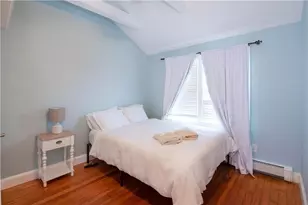 391 Aquidneck Ave, Middletown, RI 02842 - Photo 9