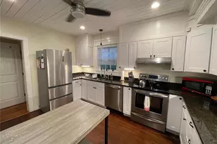 5 Elliot Pl, Newport, RI 02840 - Photo 1