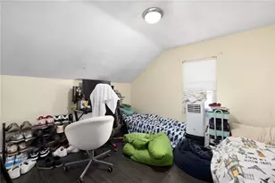 10 Grove St, West Warwick, RI 02893 - Photo 25