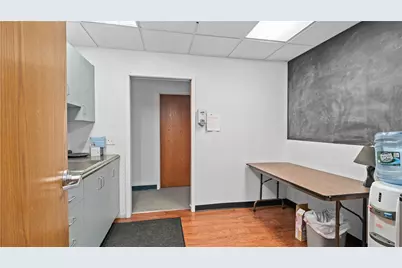 1429 Warwick Avenue, Warwick, RI 02888 - Photo 21