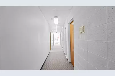 1429 Warwick Avenue, Warwick, RI 02888 - Photo 11