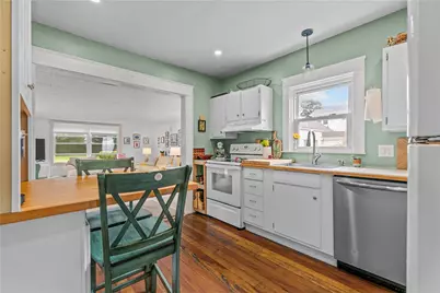 129 Bliss Mine Road, Newport, RI 02840 - Photo 17