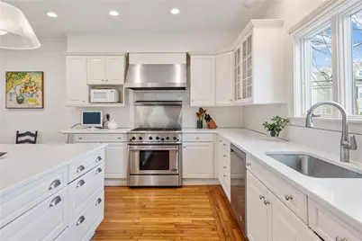 100 Coggeshall Avenue, Newport, RI 02840 - Photo 9