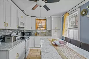 30 Touro St, Providence, RI 02904 - Photo 5