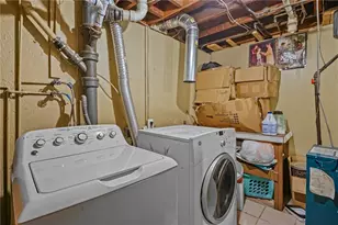 30 Touro St, Providence, RI 02904 - Photo 33