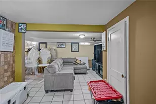 30 Touro St, Providence, RI 02904 - Photo 7