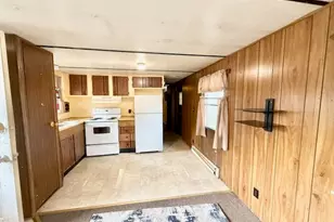 836 Forest Park Ave, Middletown, RI 02842 - Photo 5