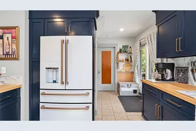 224 Palace Avenue, Warwick, RI 02886 - Photo 13